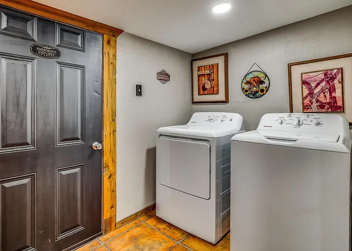 Quiet Retreat Near Lakes, Hiking & Hunting! Eagar
